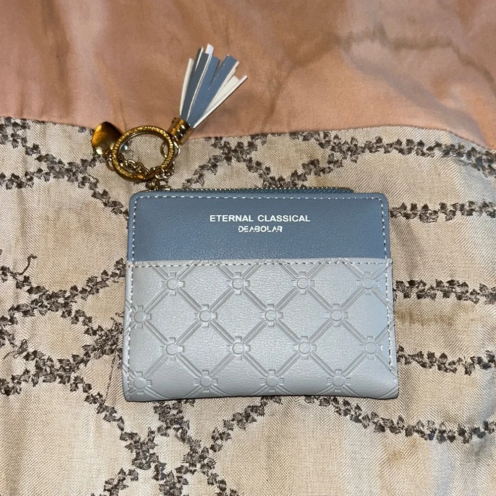 Keychain Wallet - Picture 1 of 4
